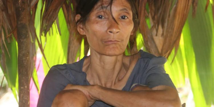 Tupa, Perempuan yang saat ini menjadi Tumpuan Hidup bagi kelurganya di Hutan Akejira Halmahera.
Foto : Istimewa