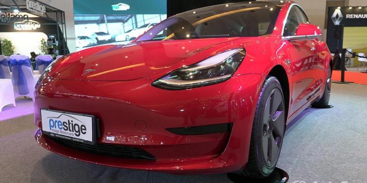 Dual Motor, salah satu merk Tesla. Sumber foto: AutoFun