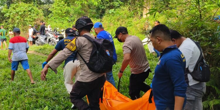 Evakuasi Jasad Korban Kekerasan (Foto Jejak)