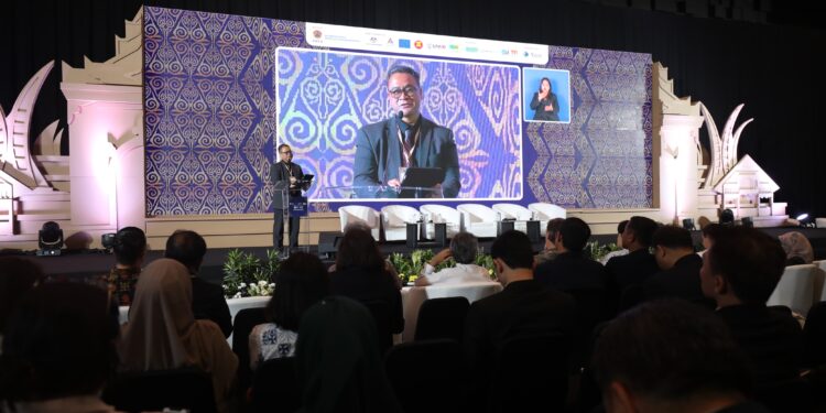 Deputi Bidang Sistem dan Strategi BNPB Dr. Raditya Jati saat penutupan Global Forum for Suistainable Resilience (GFSR) di JIEXPO Kemayoran, Jakarta Kamis (12/9).