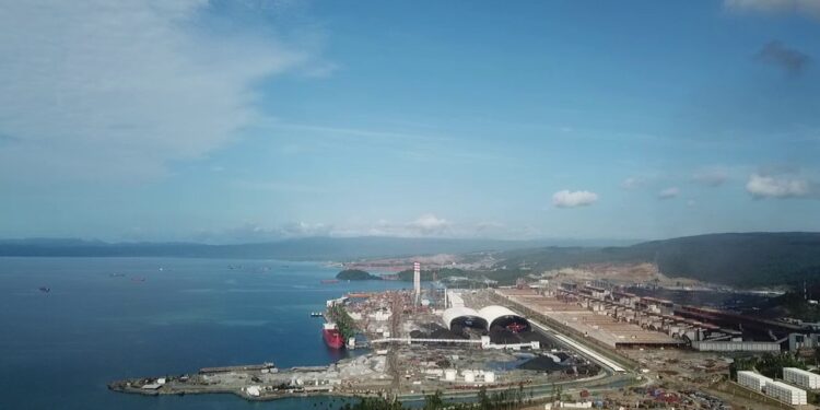 Kawasan Industri Nikel dan Smelter PT IWIP di Desa Lelilef, Kecamatan Weda Tengah, Kabupaten Halmahera Tengah, Maluku Utara. (Foto- Adlun Fikri)